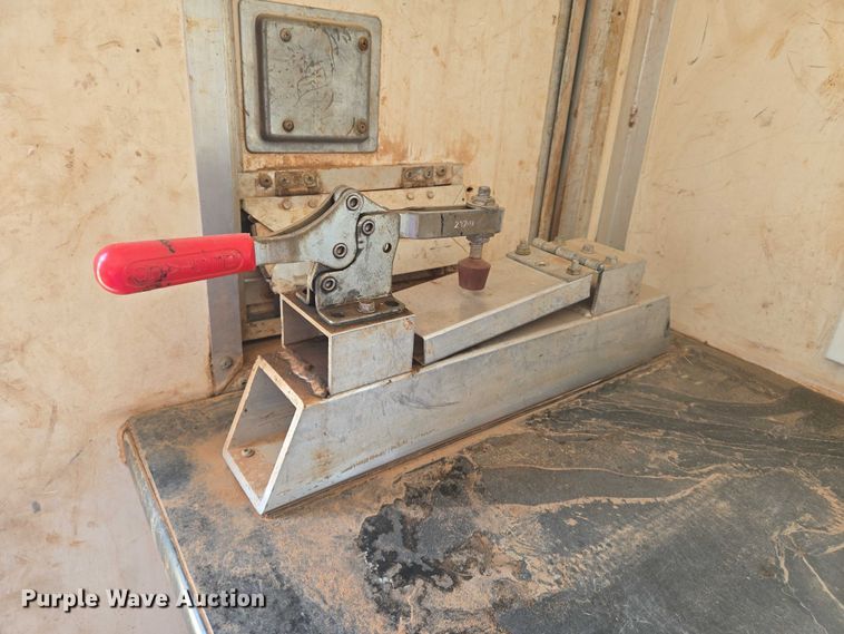 image for item EN8085 2006 Coachcraft fiber optic splicing trailer