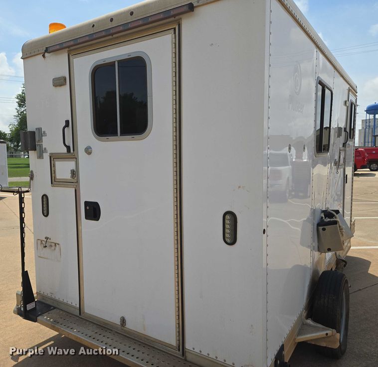 image for item EN8086 2018 Featherlite fiber optic splicing trailer