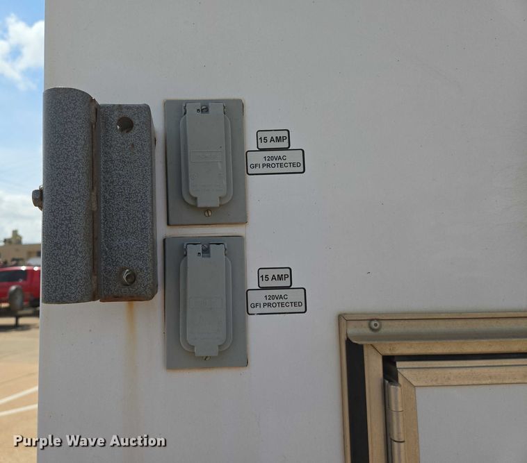 image for item EN8086 2018 Featherlite fiber optic splicing trailer