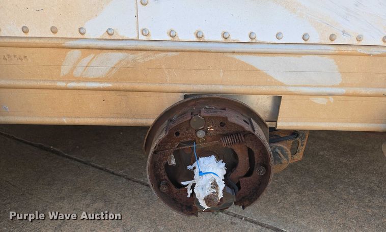 image for item EN8086 2018 Featherlite fiber optic splicing trailer