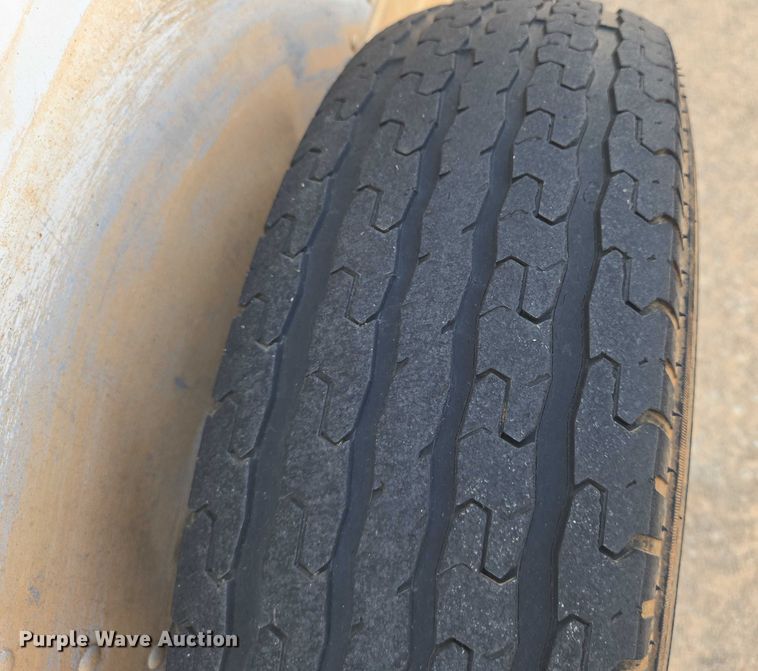 image for item EN8086 2018 Featherlite fiber optic splicing trailer