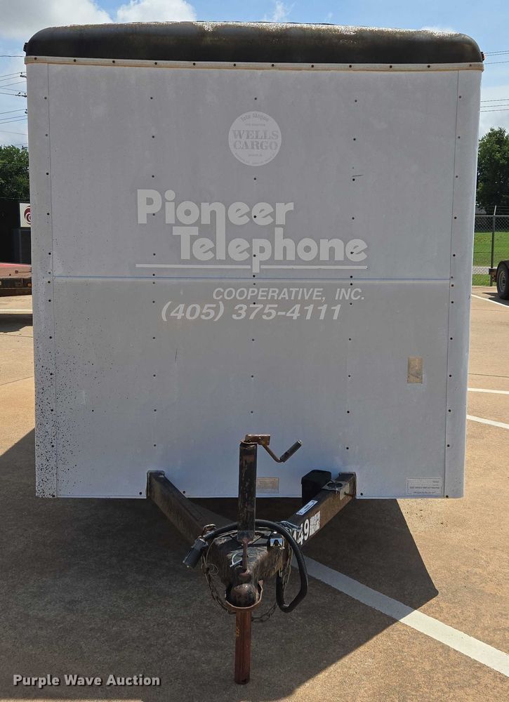 image for item EN8090 1990 Wells Cargo enclosed cargo trailer