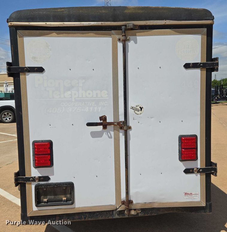 image for item EN8090 1990 Wells Cargo enclosed cargo trailer