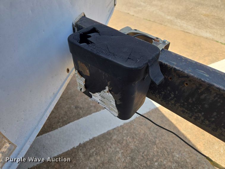 image for item EN8090 1990 Wells Cargo enclosed cargo trailer