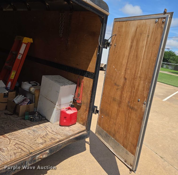 image for item EN8090 1990 Wells Cargo enclosed cargo trailer