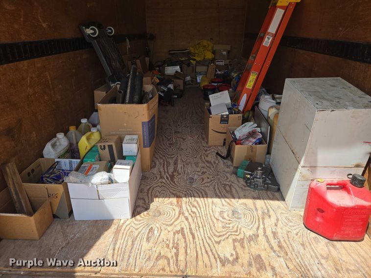 image for item EN8090 1990 Wells Cargo enclosed cargo trailer