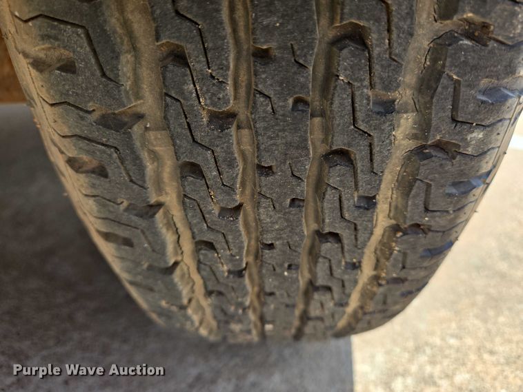 image for item EN8090 1990 Wells Cargo enclosed cargo trailer