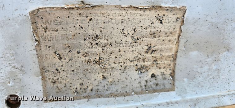 image for item EN8090 1990 Wells Cargo enclosed cargo trailer