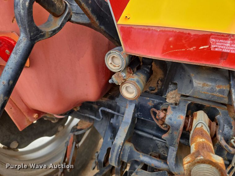 image for item EN8105 1985 Case IH 685 tractor