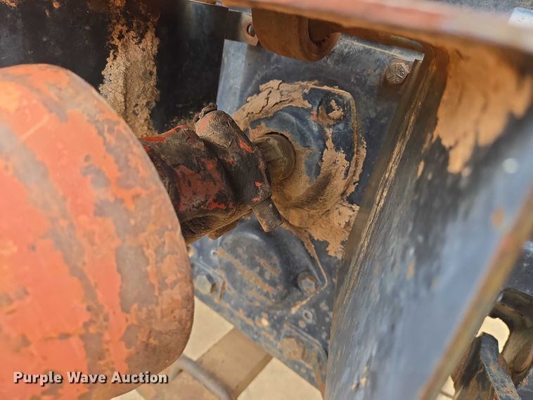 image for item EN8105 1985 Case IH 685 tractor