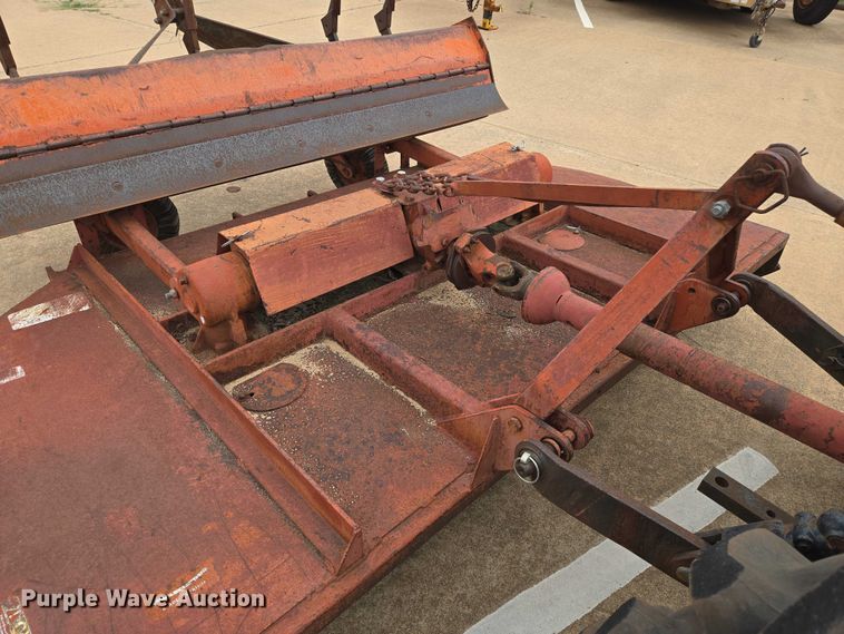 image for item EN8105 1985 Case IH 685 tractor