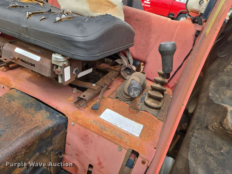 image for item EN8105 1985 Case IH 685 tractor