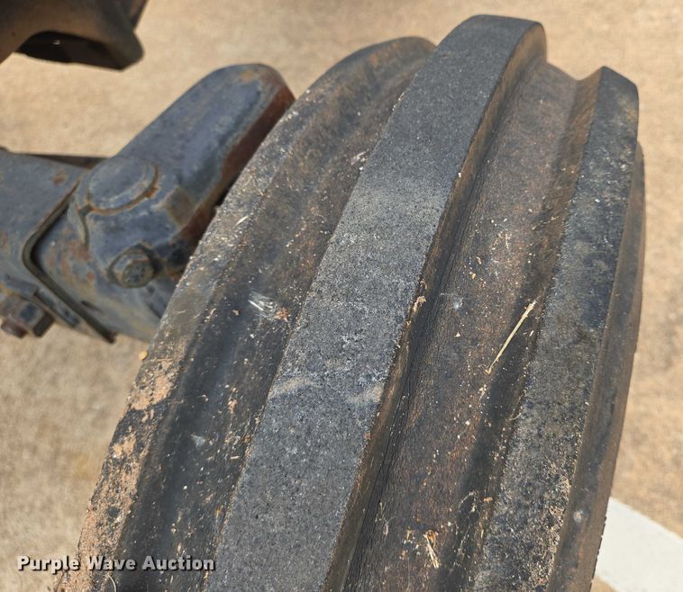 image for item EN8105 1985 Case IH 685 tractor