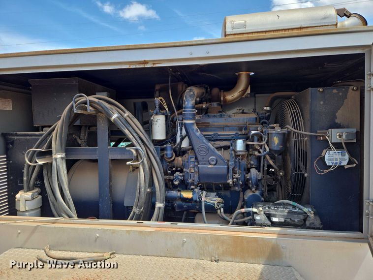 image for item EN8106 Stewert & Stevenson TM-4GT-130 generator