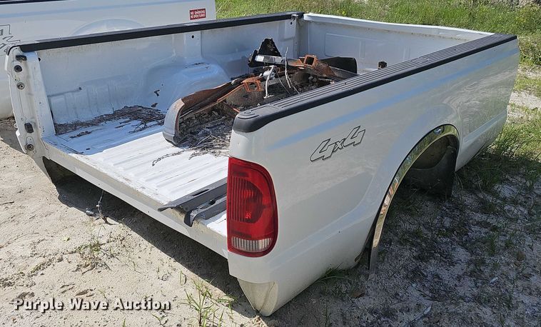 image for item EO1075 Pickup truck bed
