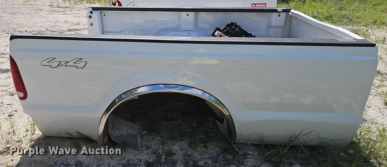 image for item EO1075 Pickup truck bed