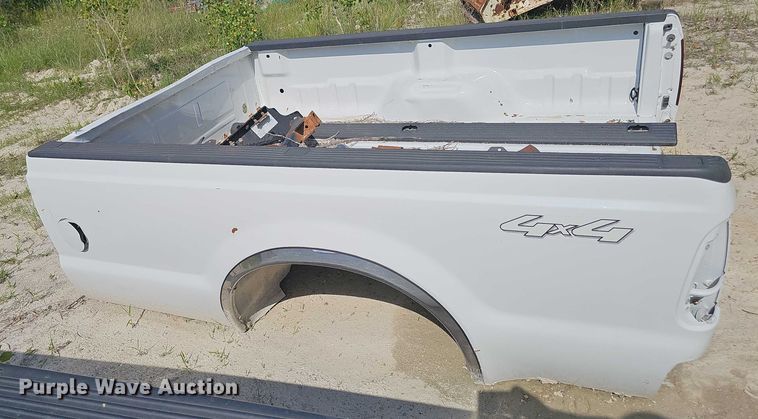 image for item EO1075 Pickup truck bed