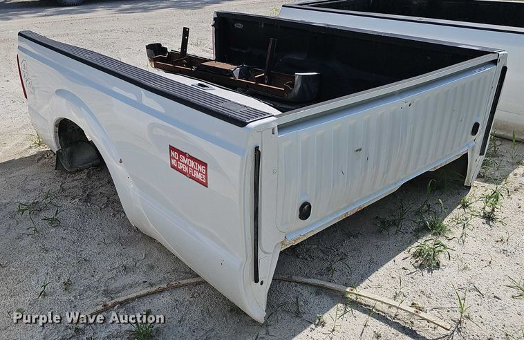 image for item EO1076 Pickup truck bed