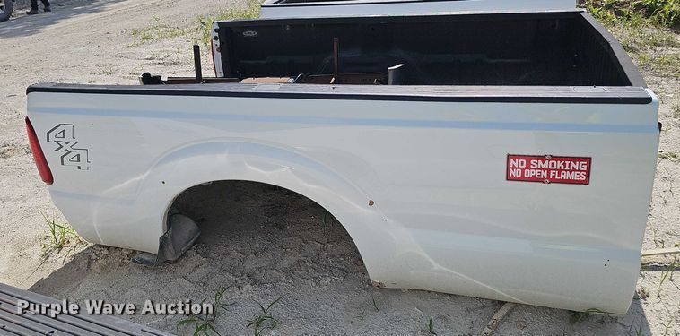 image for item EO1076 Pickup truck bed