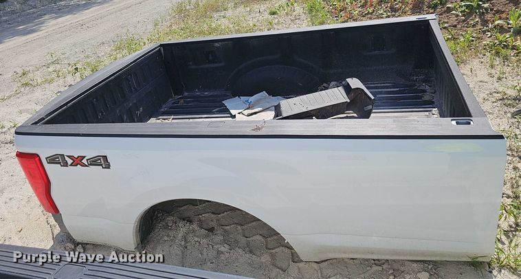 image for item EO1077 Pickup truck bed