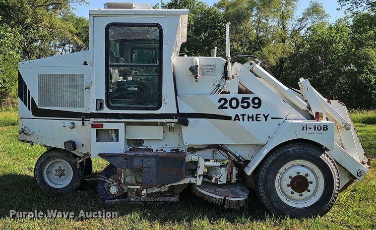 image for item EO1080 Athey  H-10 street sweeper