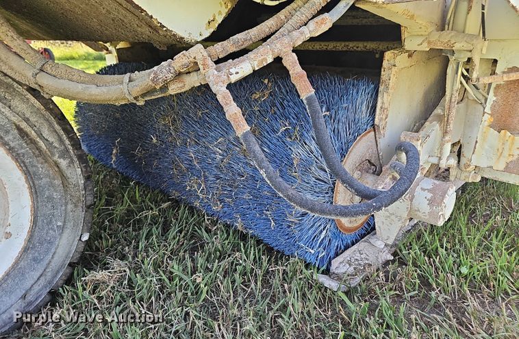 image for item EO1080 Athey  H-10 street sweeper