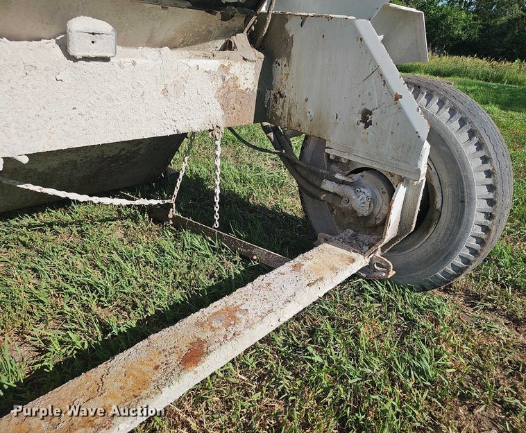 image for item EO1080 Athey  H-10 street sweeper