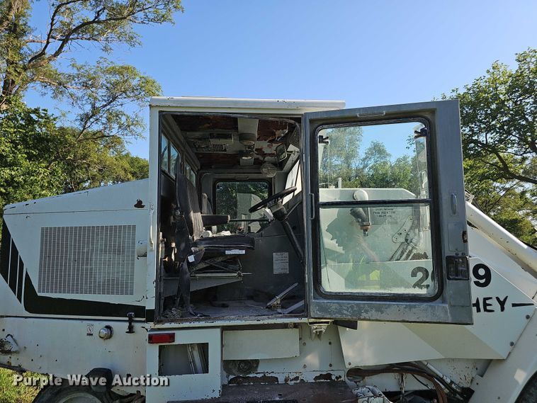 image for item EO1080 Athey  H-10 street sweeper