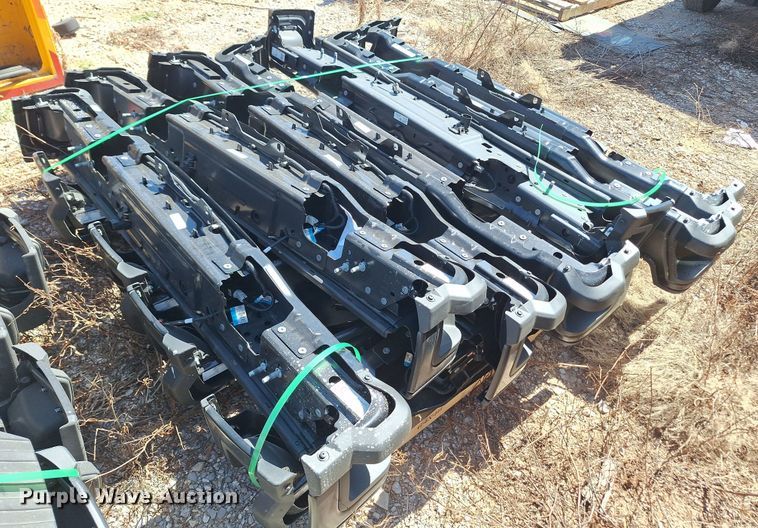 image for item EQ2256 (11) Ford F250 bumpers 