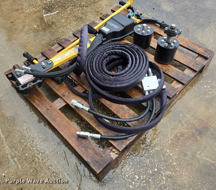 image for item EQ2590 Curb Roller HS1772 curb roller