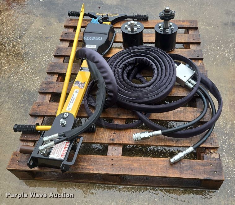 image for item EQ2590 Curb Roller HS1772 curb roller