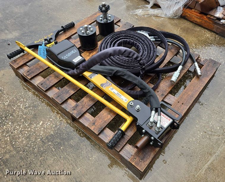 image for item EQ2590 Curb Roller HS1772 curb roller