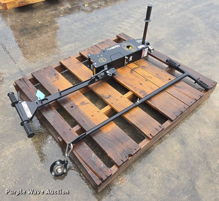 image for item EQ2591 Curb Roller batt screed