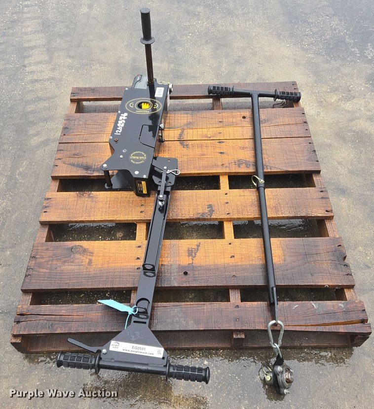 image for item EQ2591 Curb Roller batt screed