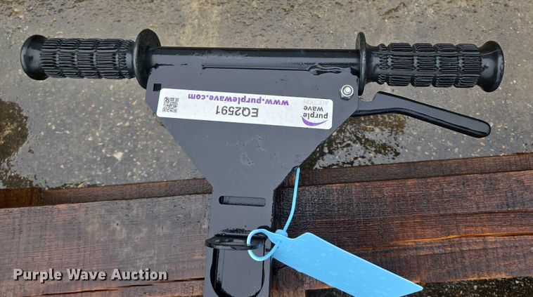 image for item EQ2591 Curb Roller batt screed