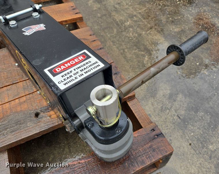 image for item EQ2591 Curb Roller batt screed