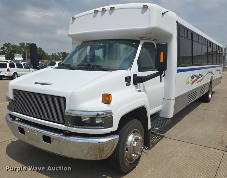 image for item ER5268 2007 Chevrolet C5V042 shuttle bus