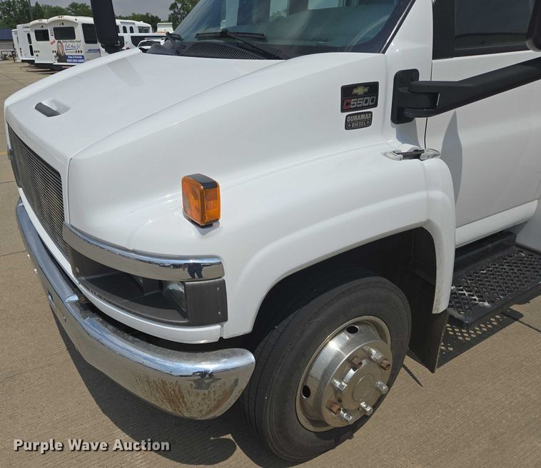 image for item ER5268 2007 Chevrolet C5V042 shuttle bus