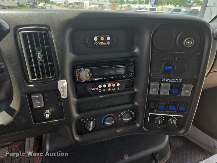 image for item ER5268 2007 Chevrolet C5V042 shuttle bus