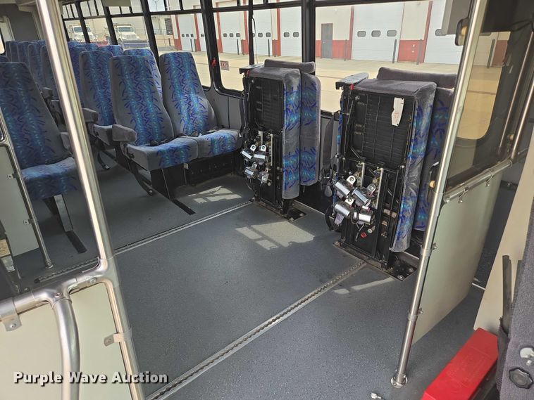 image for item ER5268 2007 Chevrolet C5V042 shuttle bus