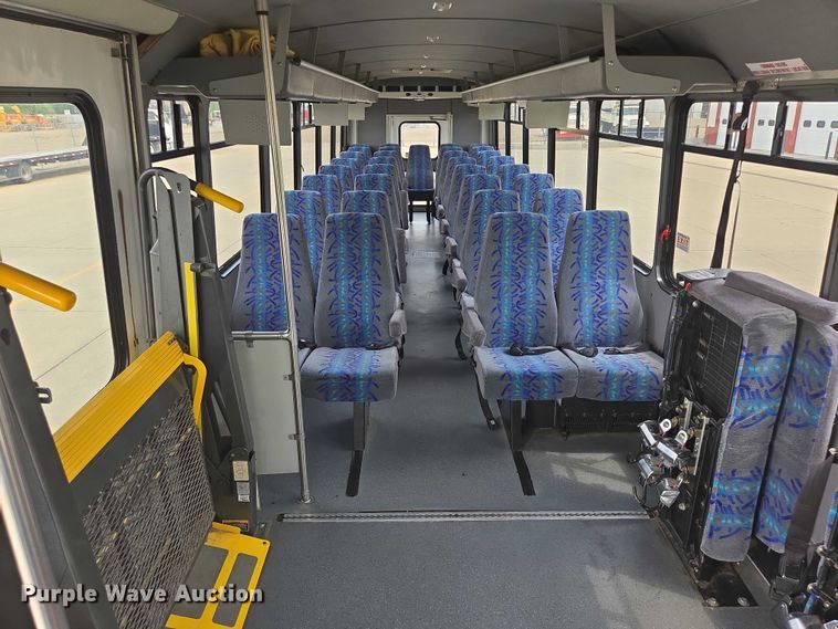 image for item ER5268 2007 Chevrolet C5V042 shuttle bus