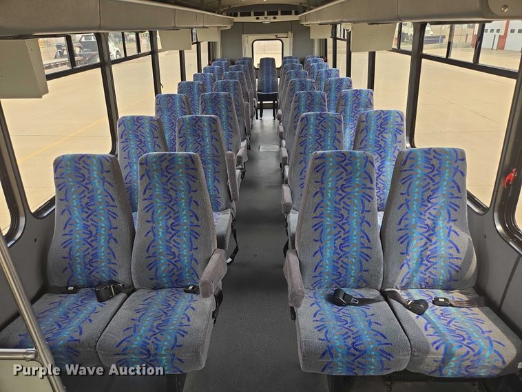 image for item ER5268 2007 Chevrolet C5V042 shuttle bus