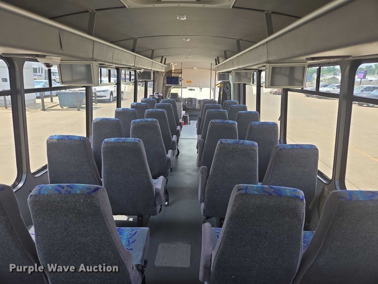 image for item ER5268 2007 Chevrolet C5V042 shuttle bus