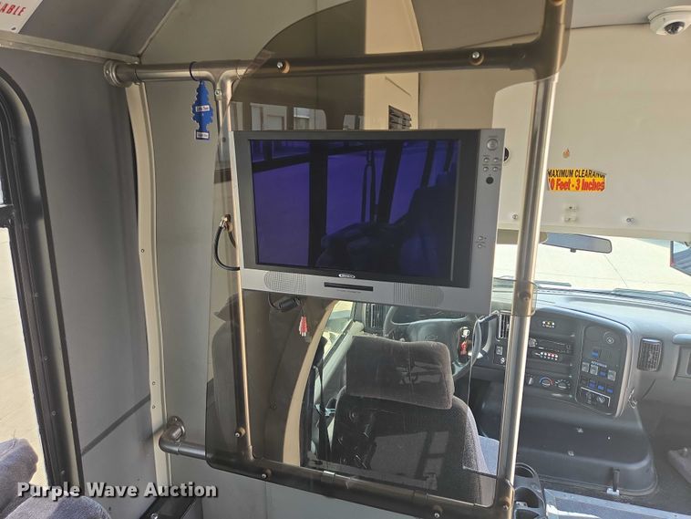 image for item ER5268 2007 Chevrolet C5V042 shuttle bus