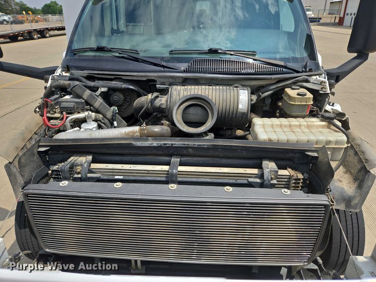 image for item ER5268 2007 Chevrolet C5V042 shuttle bus