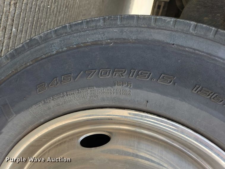 image for item ER5268 2007 Chevrolet C5V042 shuttle bus