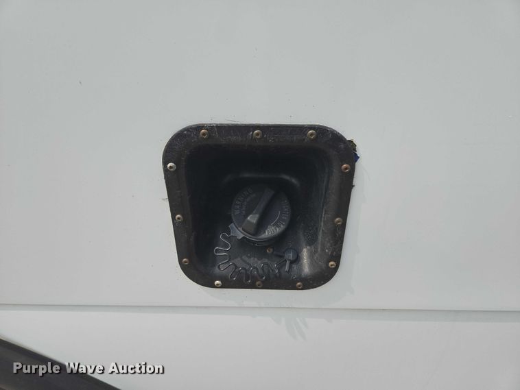 image for item ER5269 2015 Ford E450 shuttle bus