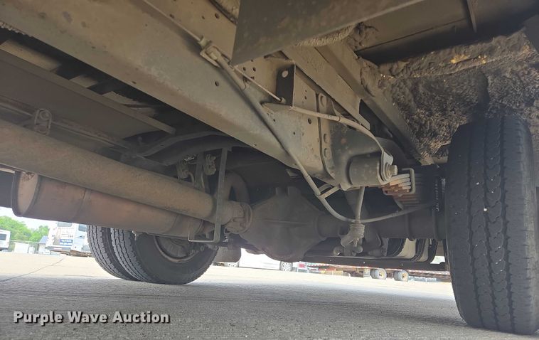 image for item ER5269 2015 Ford E450 shuttle bus