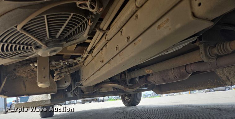 image for item ER5269 2015 Ford E450 shuttle bus