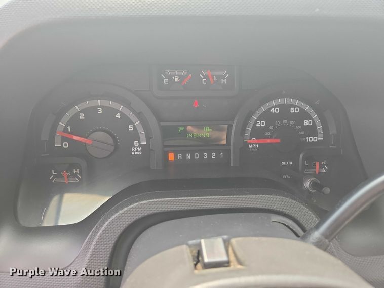 image for item ER5269 2015 Ford E450 shuttle bus